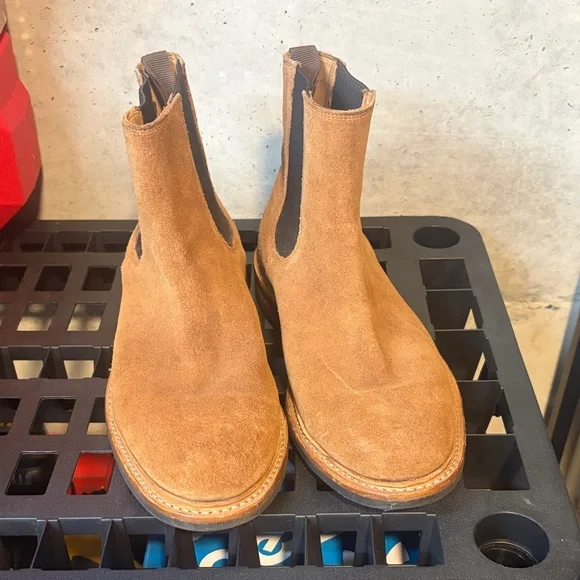 Classic Men’s Chelsea Suede Boots in Tan - Picture 1 of 4